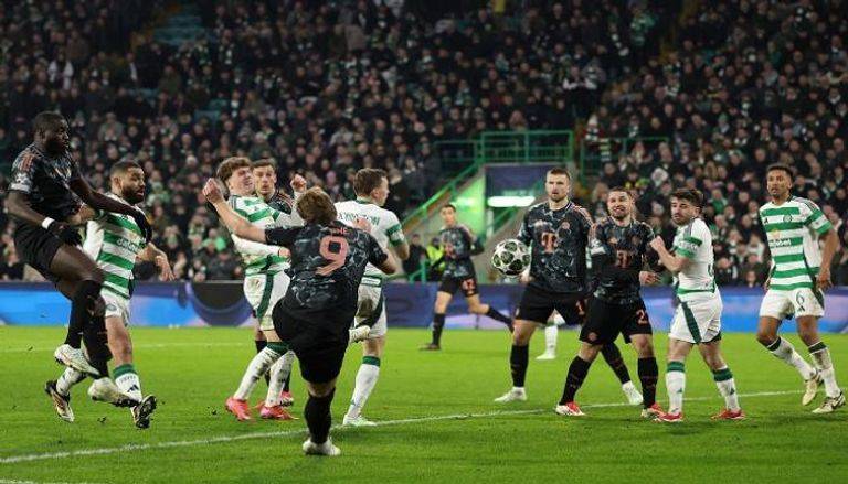 دوري أبطال أوروبا.. بايرن ميونيخ يفلت من فخ سيلتيك وفينورد يصفع ميلان