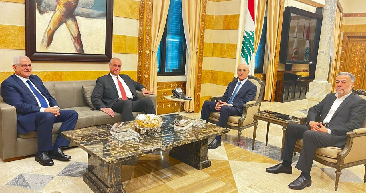 وزير الداخليّة بحث الأوضاع مع عدد من النواب
وتفقد مُديريّات وأقسام الوزارة