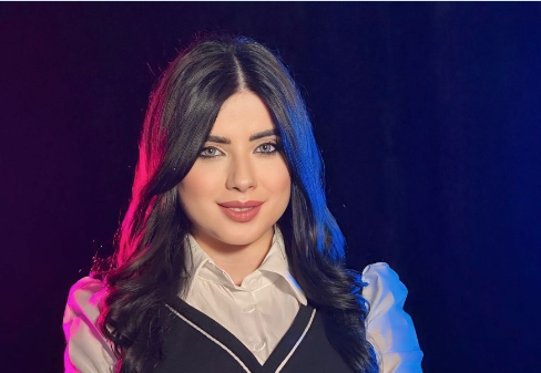 لارا الخوري تطلق بودكاست سياسي مع شخصيات بارزة