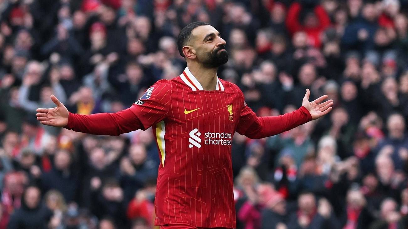من يحسم سباق أفضل لاعب في العالم؟