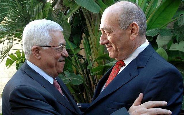 تبادل أراض ونفق يربط منطقتين
 أولمرت يكشف عن خطة قدمها لعباس