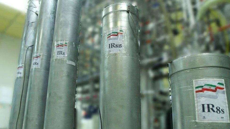 إيران ترد على غروسي: خرجت عن المواقف المحايدة... وواشنطن تستغل ذلك