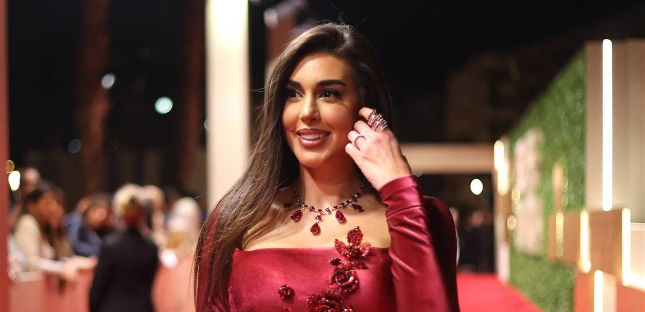 ياسمين صبري تقع في ورطة الحب مع ممثل لبناني شهير!