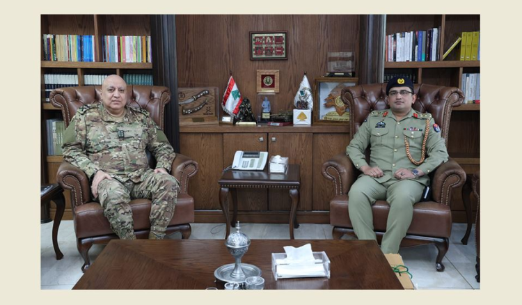 قائد الجيش بالإنابة استقبل
مُلحقاً عسكرياً باكستانياً