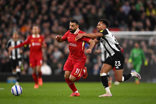 ليفربول يسقط نيوكاسل ويخطو خطوة جديدة نحو لقب البريميرليغ