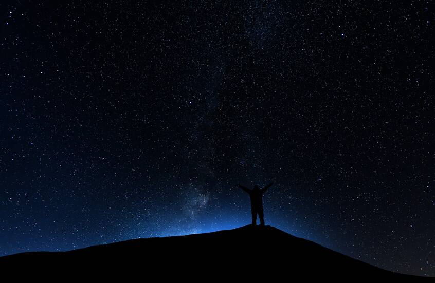 سبعة كواكب في صورة واحدة