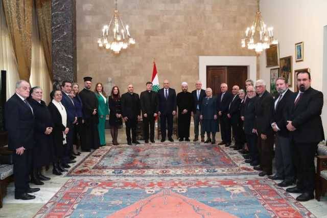 اطلع على خطة إعادة إعمار المنشآت الرياضيّة المُتضرّرة... وتسلّم دعوة لإفطار في 15 آذار
عون: القطاع التربوي أولويّة لنا... وسنقف الى جانبه لمعالجة قضاياه ومشاكله
الحكومة نالت الثقة وأصبح بإمكانها الإنطلاق بالعمل لخدمة اللبنانيين بكلّ مسؤوليّة