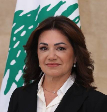 السيّد عرضت مع السفيرة الكنديّة
تعزيز شبكة الأمان الإجتماعي
