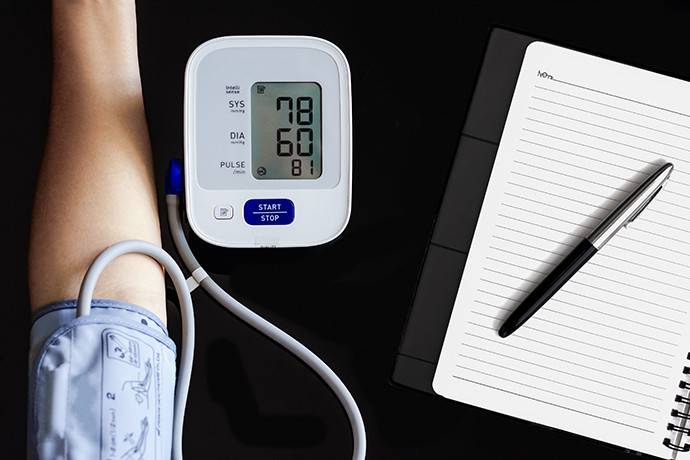 إنخفاض ضغط الدم الإنتصابي... متى يكون طبيعياً ومتى يستدعي القلق؟
