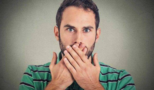 الفواق المستمرّ... بين الأعراض العادية والإشارات التحذيريّة!