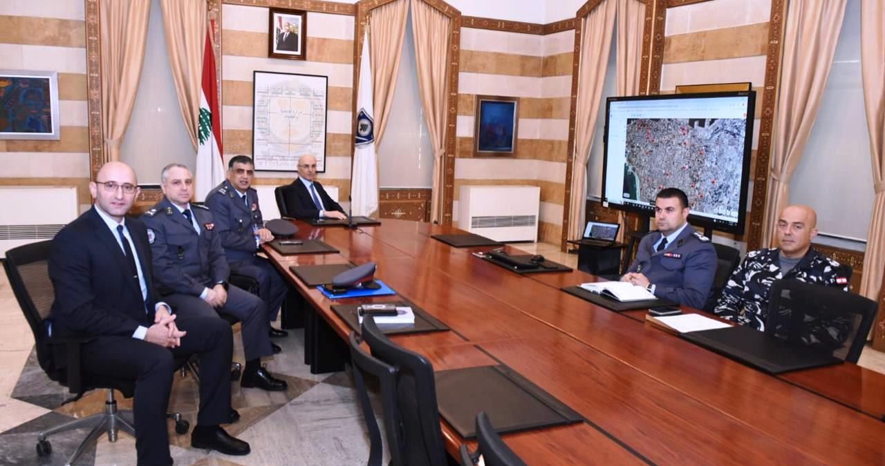 وزير الداخليّة ترأس اجتماعاً خُصص
للبحث في الوضع الأمني في بيروت وطرابلس