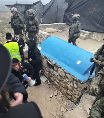 بعد دخول مستوطنين الى الجنوب...  الجيش: انتهاك سافر للسيادة اللبنانيّة
تمشيط بالأسلحة... وإصابات لشباب في بلدة كفركلا قبالة الجدار الإسمنتي