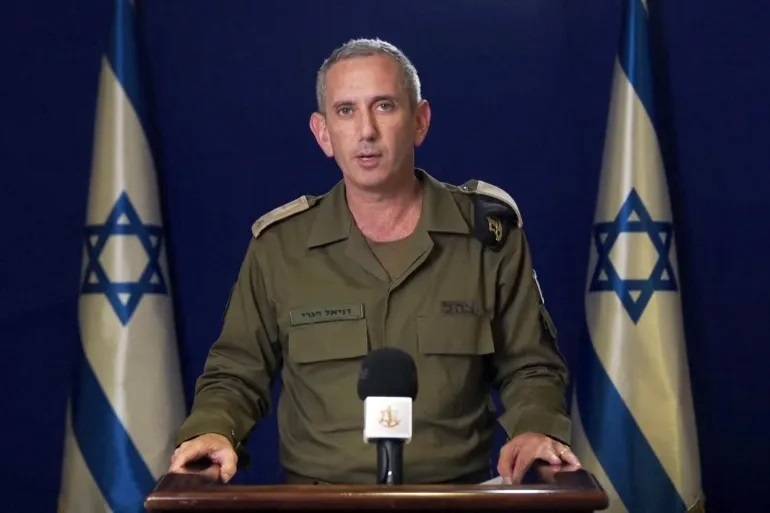 في قرارٍ صادم... رئيس الأركان "الإسرائيلي" يقيل المتحدث باسم الجيش دانيال هاغاري