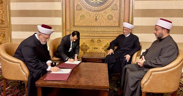 السفير القطري قدم من دار الفتوى مليونا وخمسة وثمانين الف دولار لمشروع بناء مسجد الإمام الشافعي