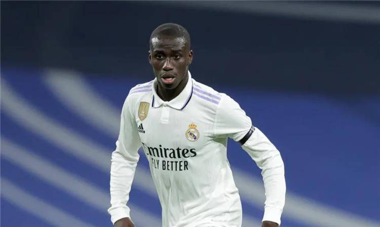 ضربة تفسد الاحتفالات...
مستشفى ريال مدريد يستقبل نزيلاً جديداً