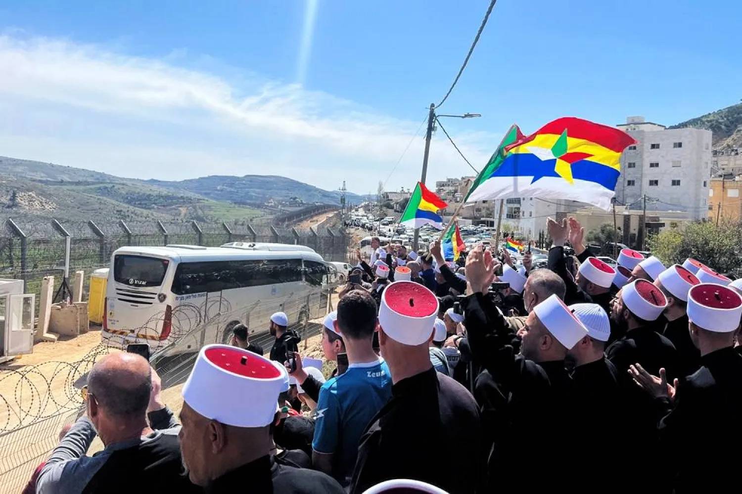 المعادلة «الاسرائيلية»: التطبيع مع الطوائف اذا فشل مع الدولتين اللبنانية والسورية
«أم المعارك» على قانون الانتخابات والاتجاه لصوتين تفضيليين
الاستعدادات اكتملت في المختارة لإحياء ذكرى 16 اذار