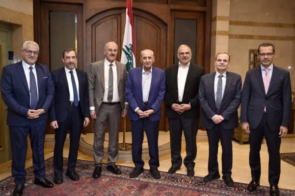 عرض التطوّرات مع سامي الجميل

بري اطلع من وفد اللجنة النيابيّة
على تعديلات نظام التغطية الصحيّة الشاملة