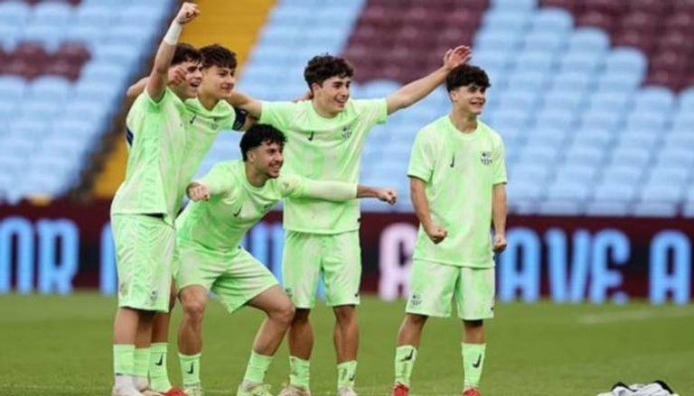 كارثة في برشلونة... هجرة جماعية مرتقبة من 