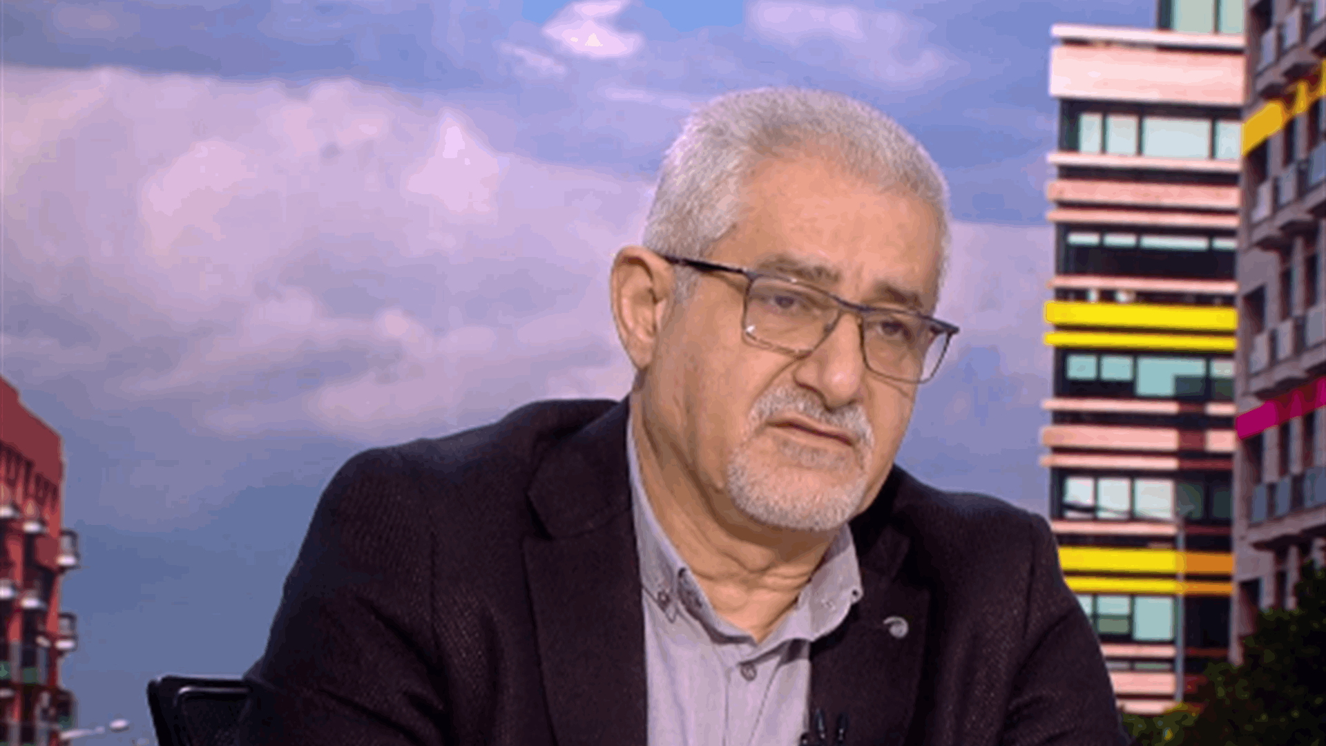 عطية: مطار القليعات سيتم تشغيله والشركات

الأجنبية والعربية مهتمّة بالاستثمار فيه