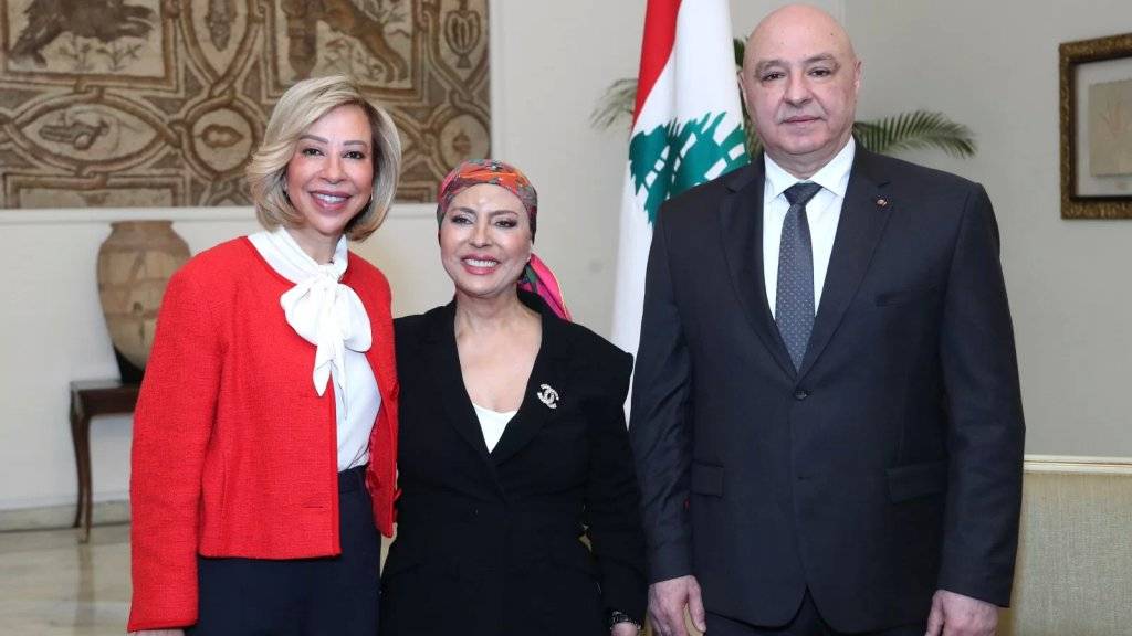 عون اتصل بعائلة هدى شديد معزياً: نفتقد
بغياب هدى إعلاميّة مميزة وإنسانة قاومت المرض