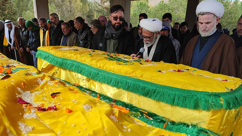 شيّع شهيدين في الهرمل ... وأقام احتفالاً تكريمياً في باتوليه
حزب الله: الضغوطات الأميركيّة يمكن أن توصل البلد لحرب أهليّة
التفاوض مع العدو الصهيوني أمر غير وارد ولا قواسم مشتركة معه