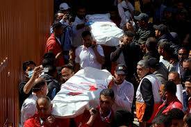 مسؤولون بالأمم المتحدة: انتشال جثث 15 مسعفا من مقبرة في غزة