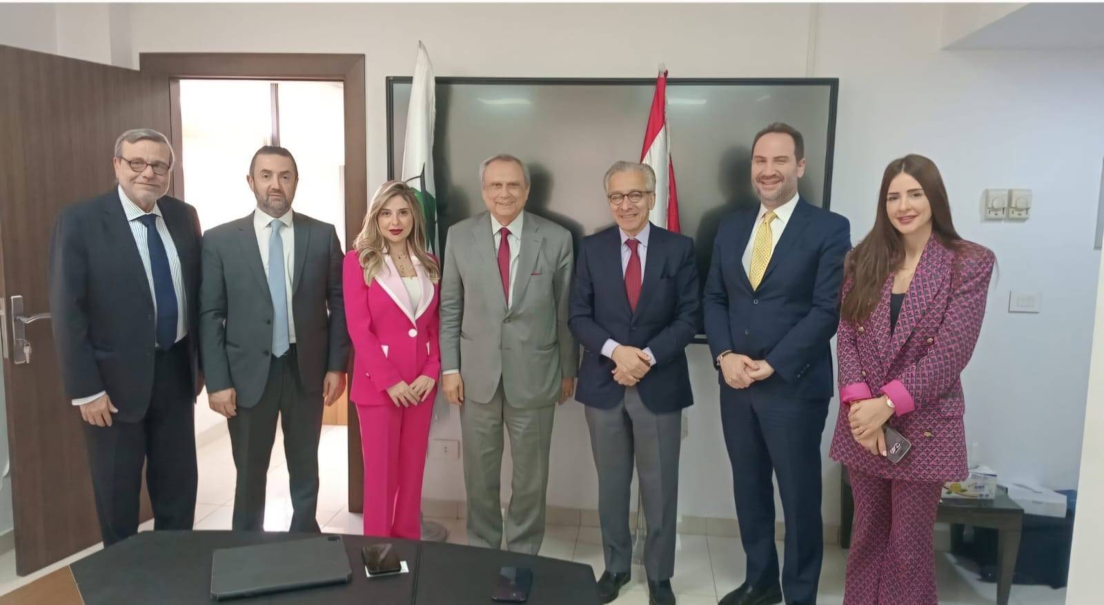 حبيب أطلع وزير الاقتصاد على مشاريع مصرف الإسكان
