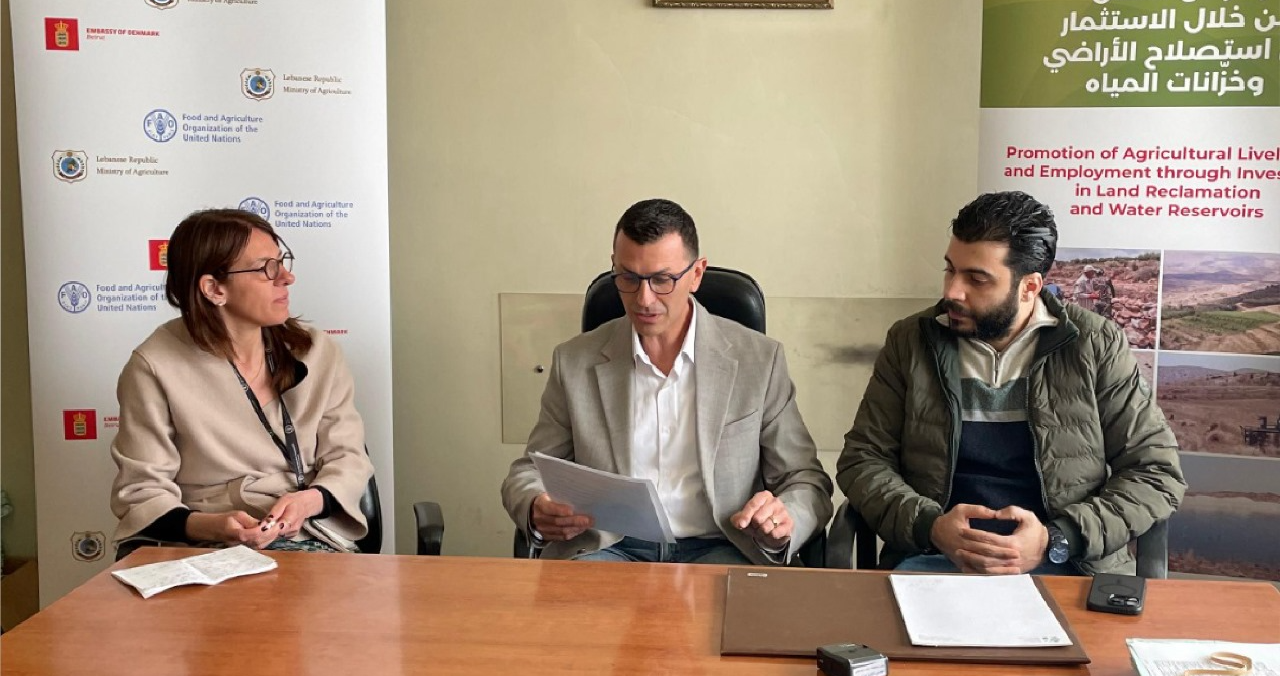 وزارة الزراعة ومنظمة الفاو اطلقتا مشروعا

يمكّن الف مزارع من استصلاح اراضيهم