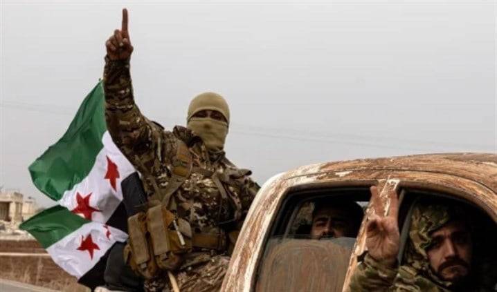 قرى عكار الحدودية مستباحة من هيئة تحرير الشام
قوات سورية تقتحم وادي خالد وتقتل شابا
