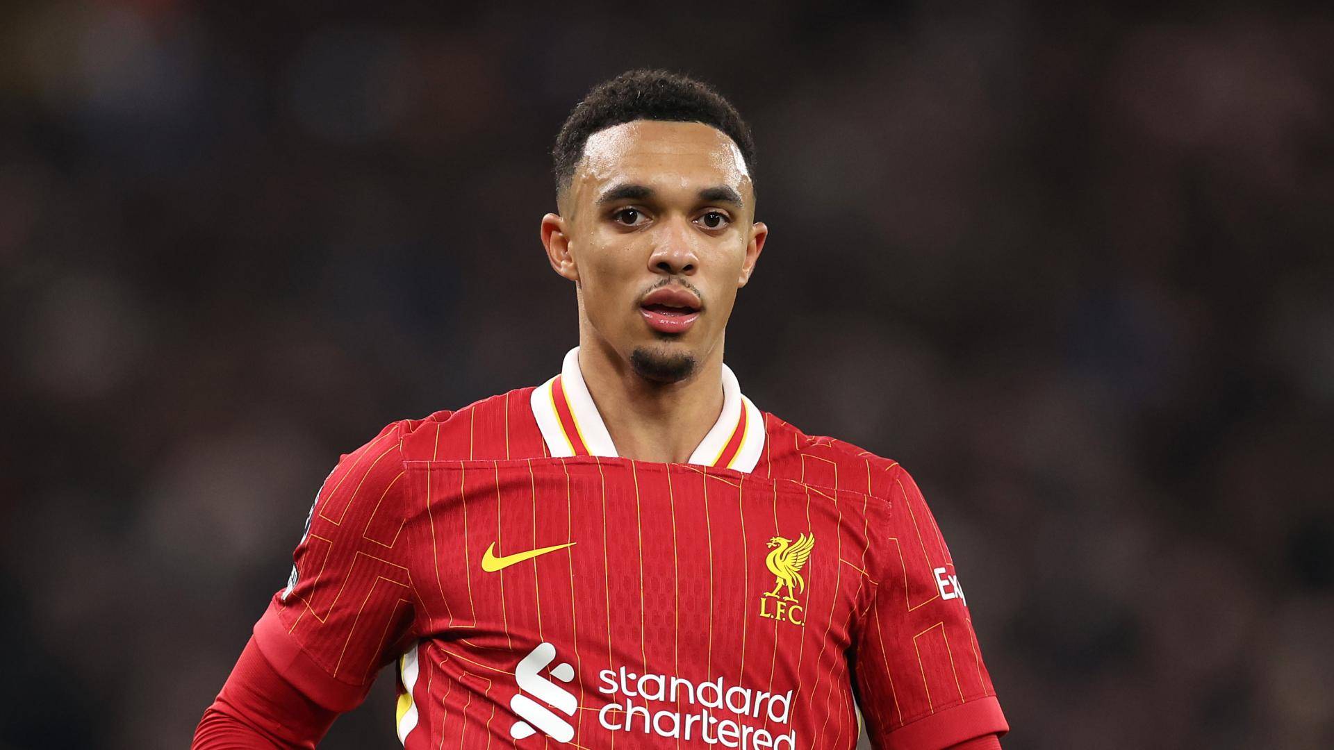 قبل أرنولد... 5 نجوم من ليفربول إلى ريال مدريد