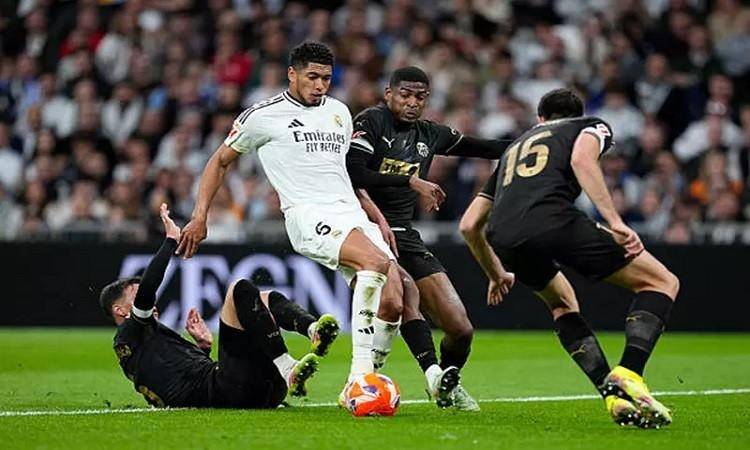 البطولات الأوروبية... الوقت القاتل ينقلب على ريال مدريد ويسقطه أمام فالنسيا