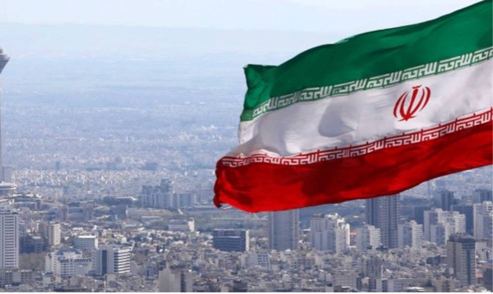 إيران: جبهاتنا صامدة ولن نبدأ الحرب
