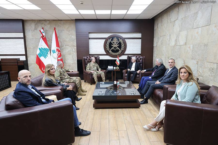 إستقبالات قائد الجيش