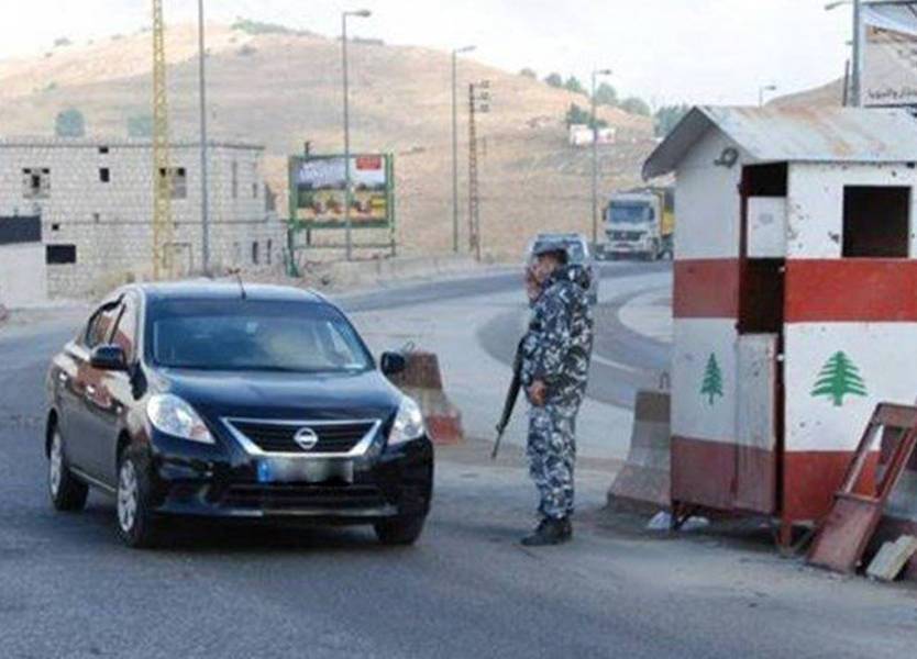 عند حاجز ضهر البيدر.. توقيف 23 سوريا دخلوا لبنان خلسة