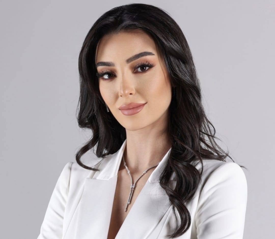 الاعلامية ميرا عبد الخالق بعد تألقها على مسرح Miss natural beauty تتوجه الى اسطنبول لهذا السبب !
