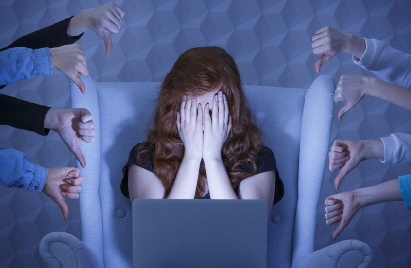 طريقة لاكتشاف التنمر الإلكتروني