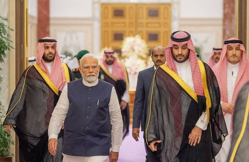 مودي يقطع زيارته للسعودية وحملات واسعة للقوات الهندية في كشمير