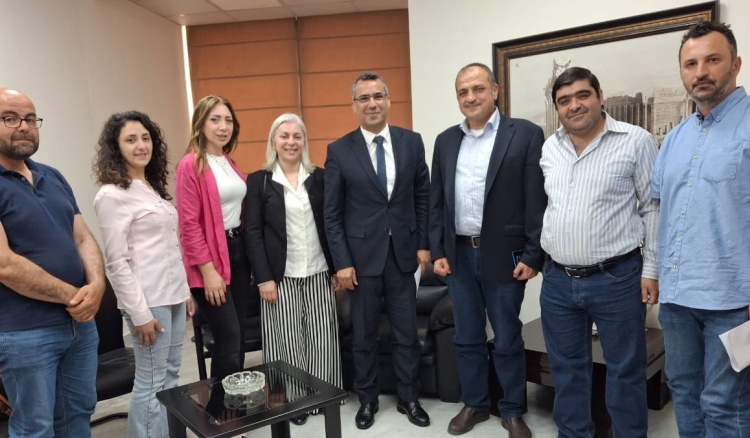 أساتذة التعليم الزراعي المتعاقدين بالساعة شرحوا للوزير هاني معاناتهم الاقتصادية