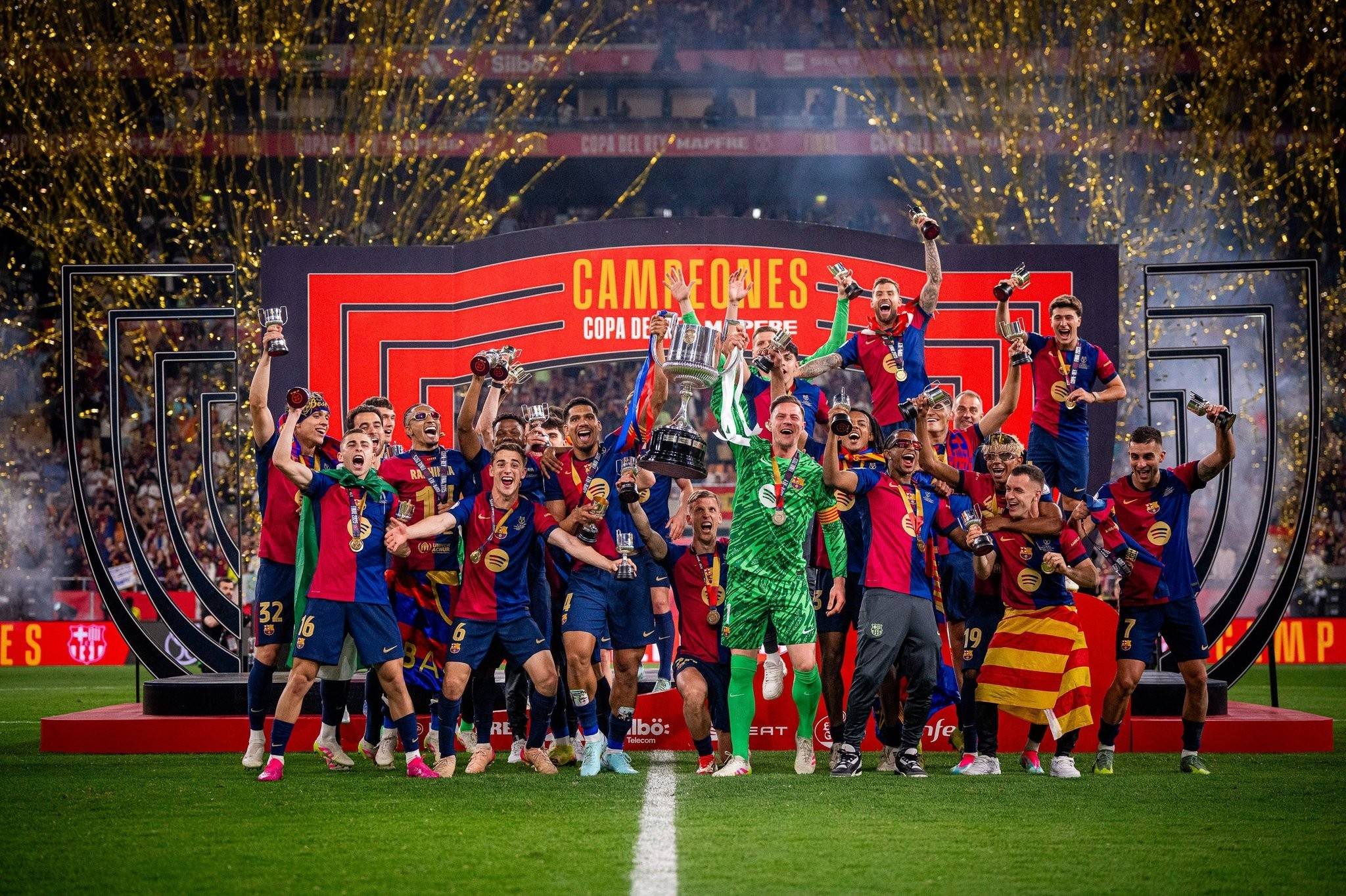 فليك يكسب كلاسيكو الكأس ذهنياً... وأزمة الموسم تشوه وجه أنشيلوتي