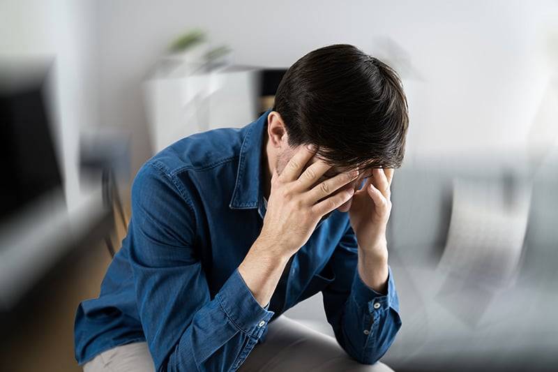 الدوخة وأعراضها الحمراء… متى تتحوّل الى خطر داهم؟