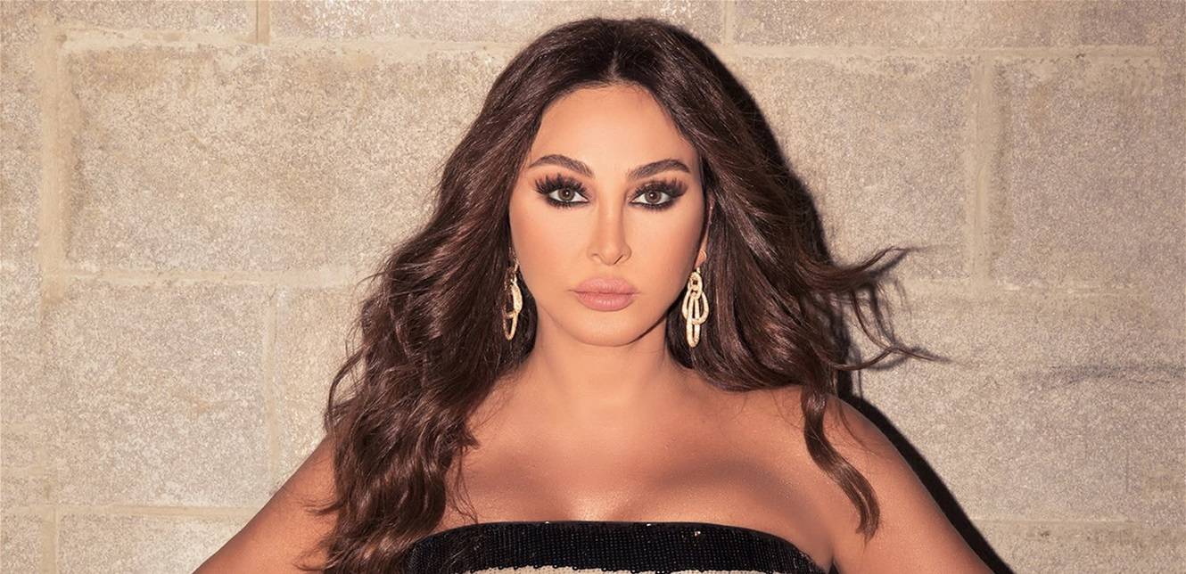 موقف محرج لـ إليسا.. ماذا سقط منها على مسرح الأولمبيا؟