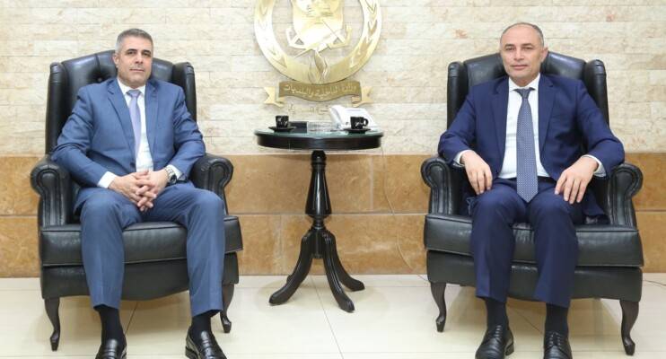 العميد فرح بحث مع سفير تونس
سبل تعزيز التعاون الإغاثي والإنساني