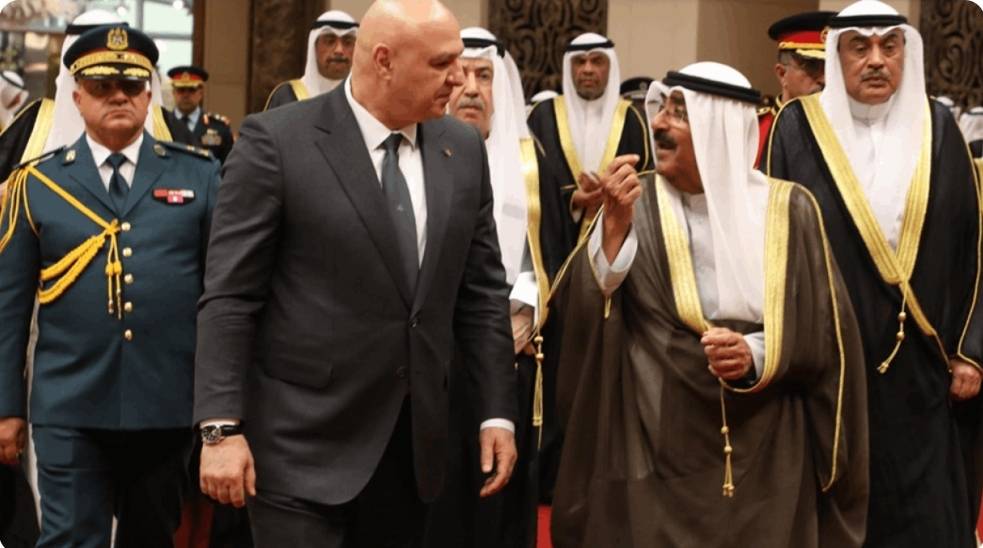 قمة بين عون والأمير الشيخ مشعل في الكويت.. تأكيد أهمية تعزيز العلاقات الثنائية