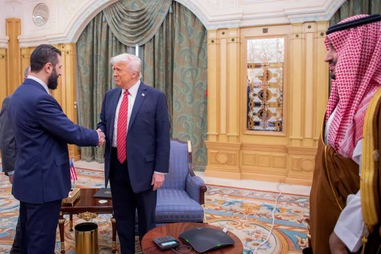 ما هي مخاطر رفع العقوبات عن سوريا على الساحة اللبنانية؟