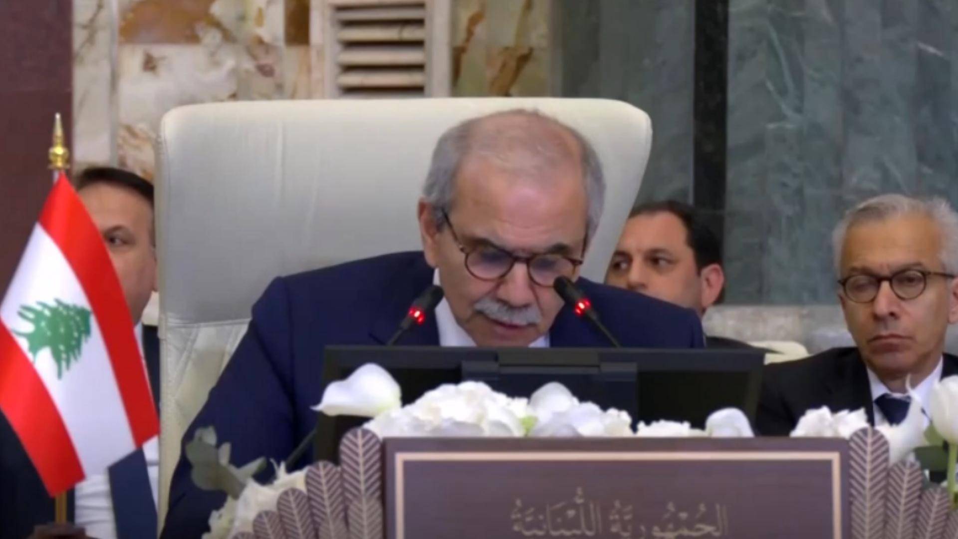 شارك في القمّة العربيّة في بغداد... ودعا أهالي بيروت للمشاركة الكثيفة بالانتخابات
سلام للقادة العرب: للضغط على المجتمع الدولي لإلزام
"إسرائيل" وقف اعتداءاتها والانسحاب الفوري من لبنان