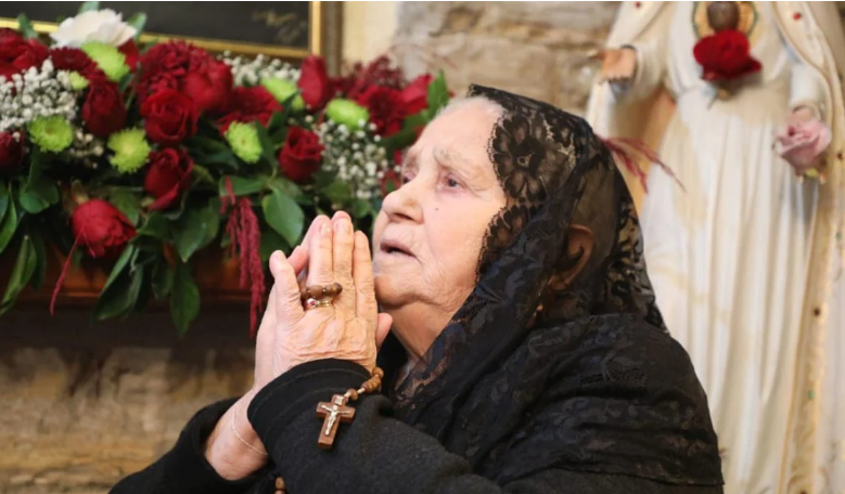 رحيل نهاد الشامي... شاهدة الأعجوبة وصوت الإيمان