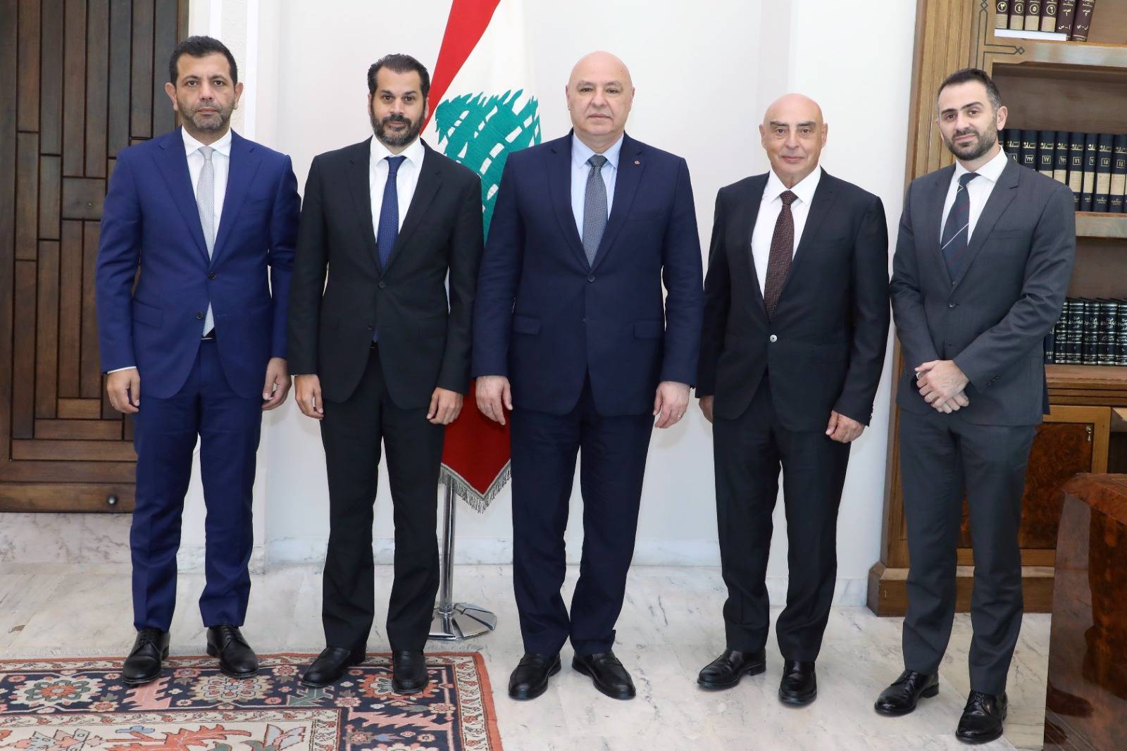 مستوردو الأدوية من قصر بعبدا:

لمكافحة التهريب وتأمين جودة الدواء