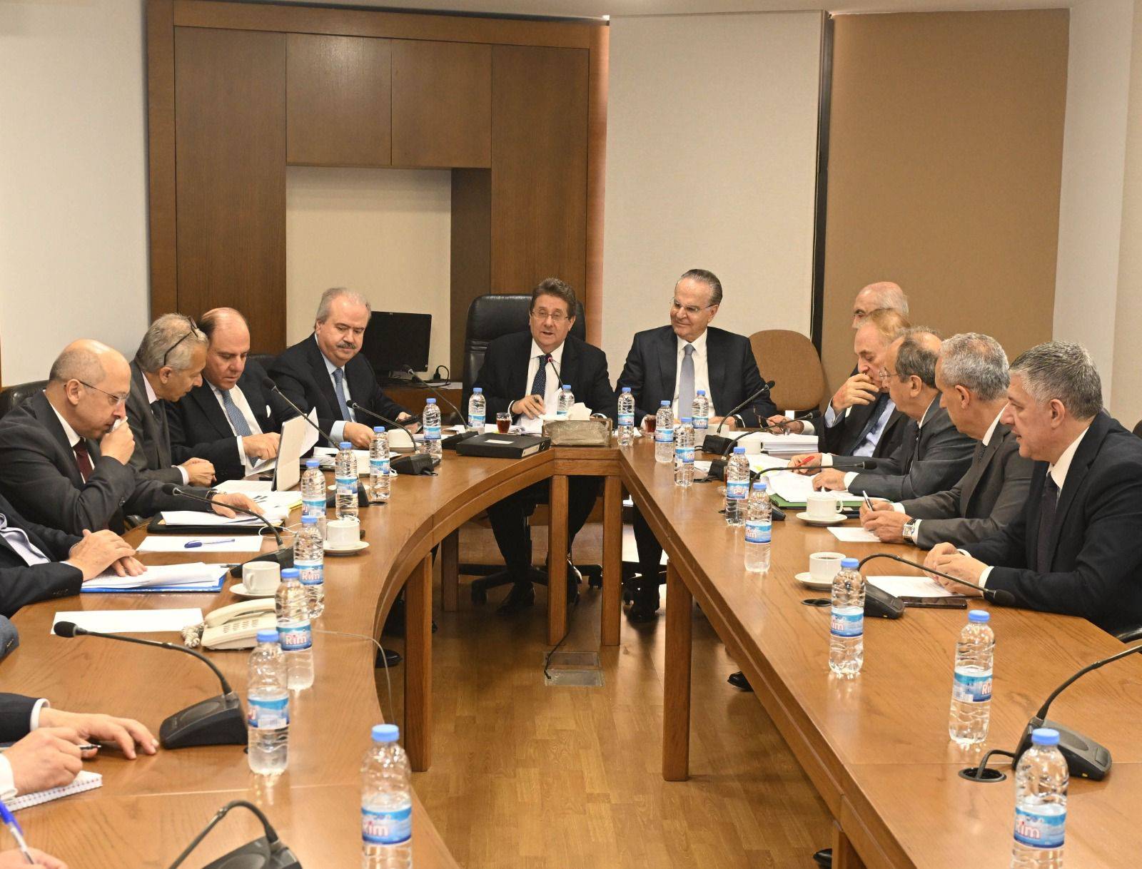 فرعية إصلاح المصارف" تؤكد استقلالية "الهيئة المصرفية" عن الحكومة
كنعان: نجدّد تأكيد أهمية "قانون الانتظام" للمودعين والاقتصاد والثقة