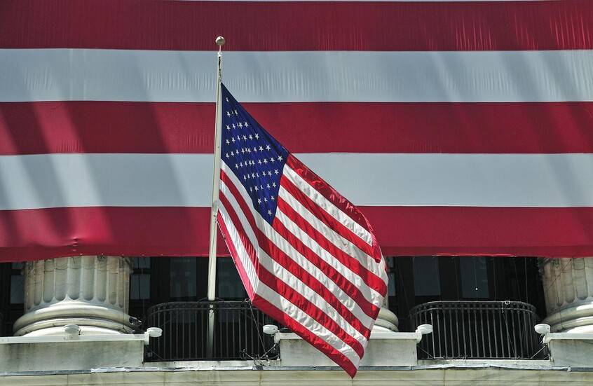 واشنطن تفرض قيودا جديدة على تأشيرات مسؤولين أجانب