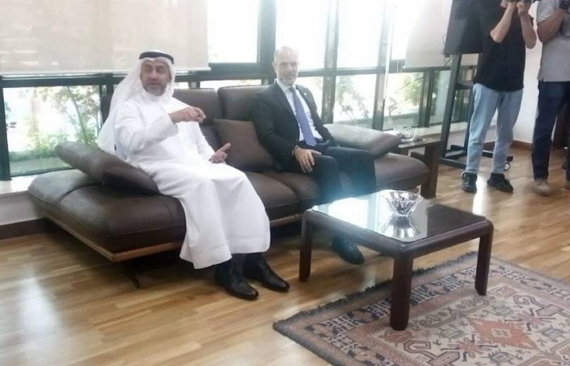 رسامني يجول ووفد إماراتي في مطار ومرفأ بيروت